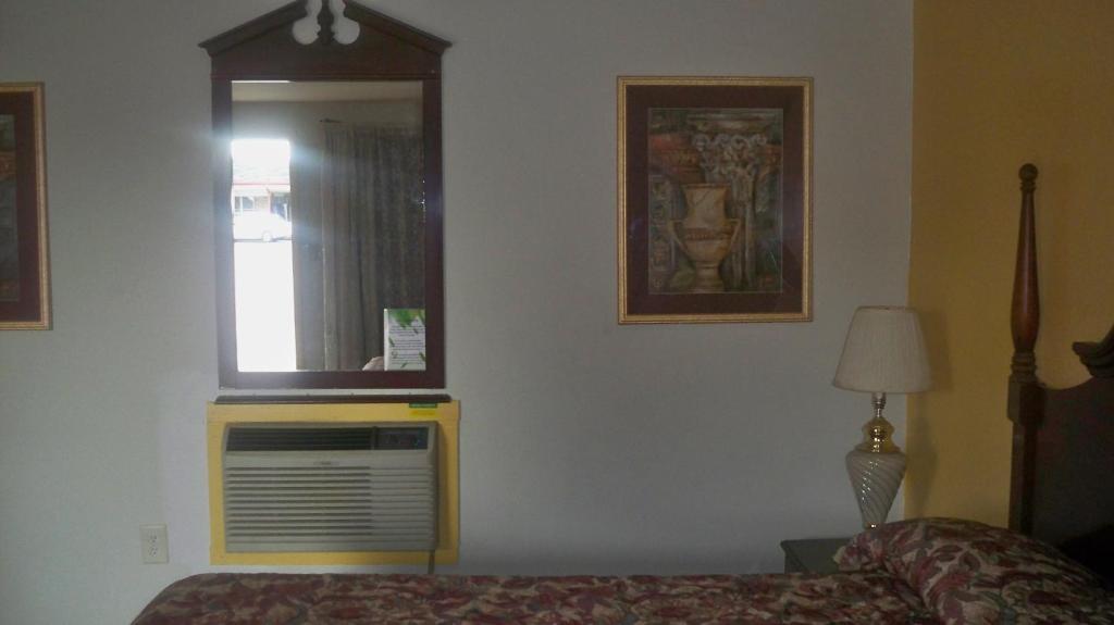 Catalina Airport Motel Avon ภายนอก รูปภาพ